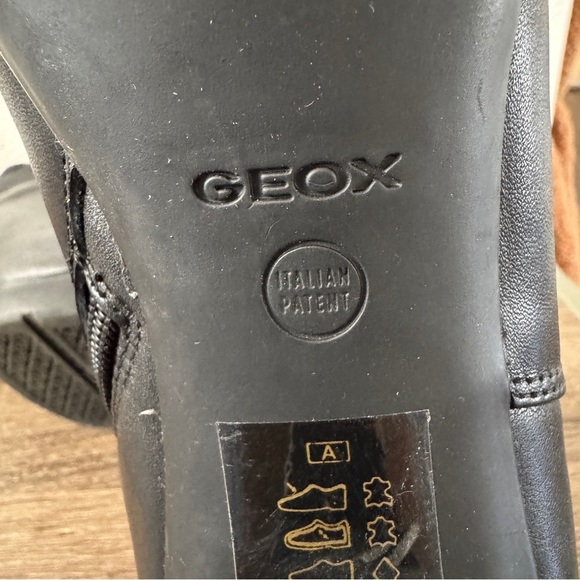 Geox Black Leather Heeled Bootie, Size 39 (US 9) - Picture 8 of 10